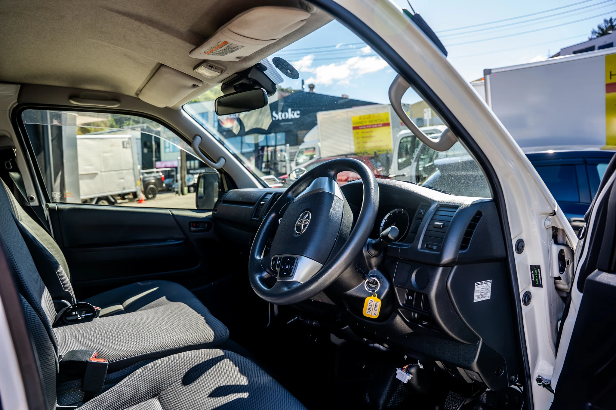 Small_cargo_van_rental_handy_rentals_cab_image