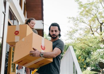 How to avoid making these common moving mistakes.