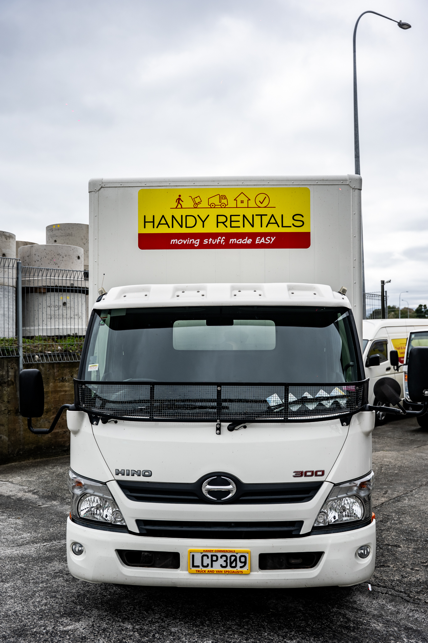 handy-rentals_large-truck-for_business