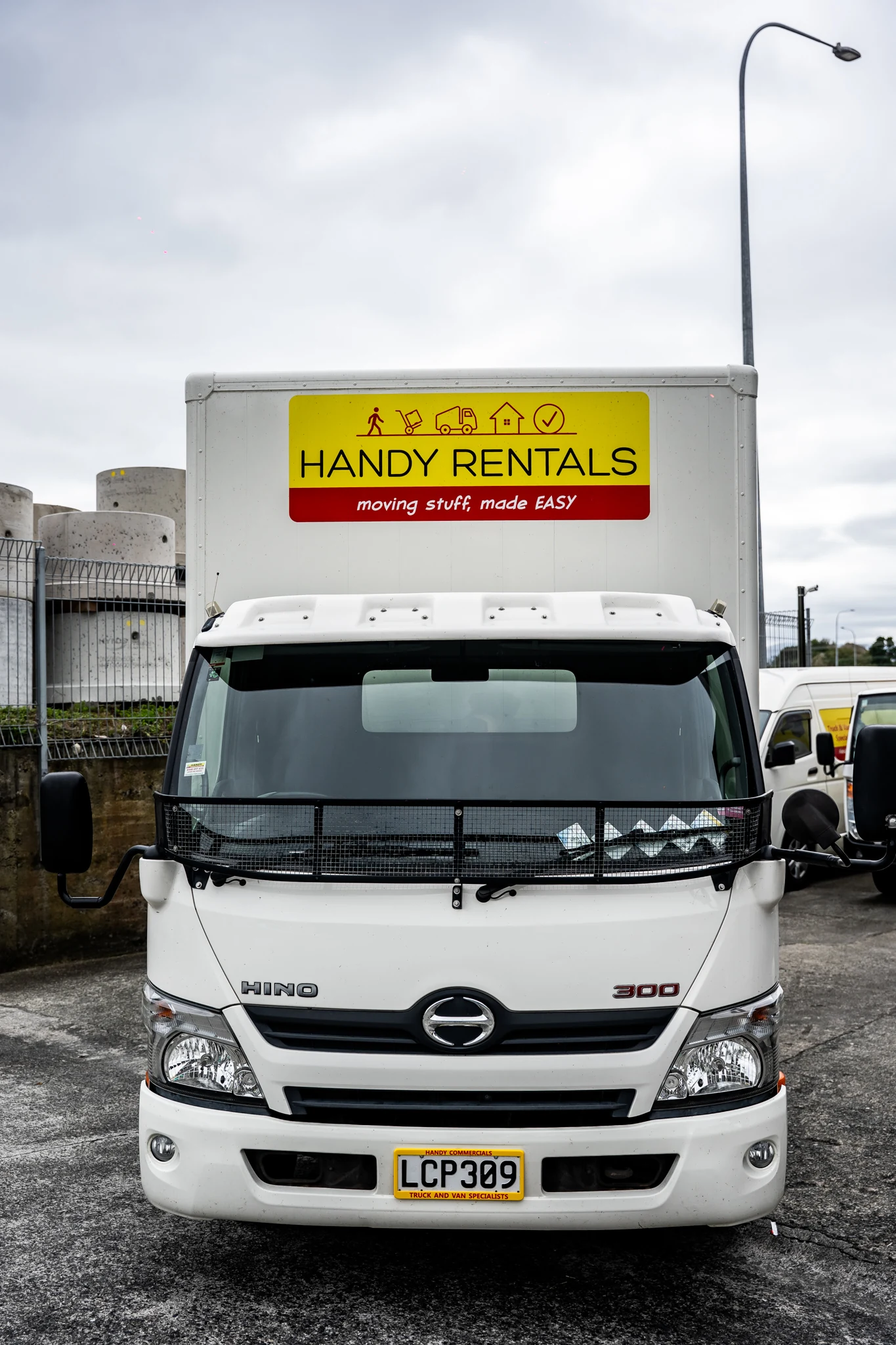 handy-rentals_large-truck-for_business