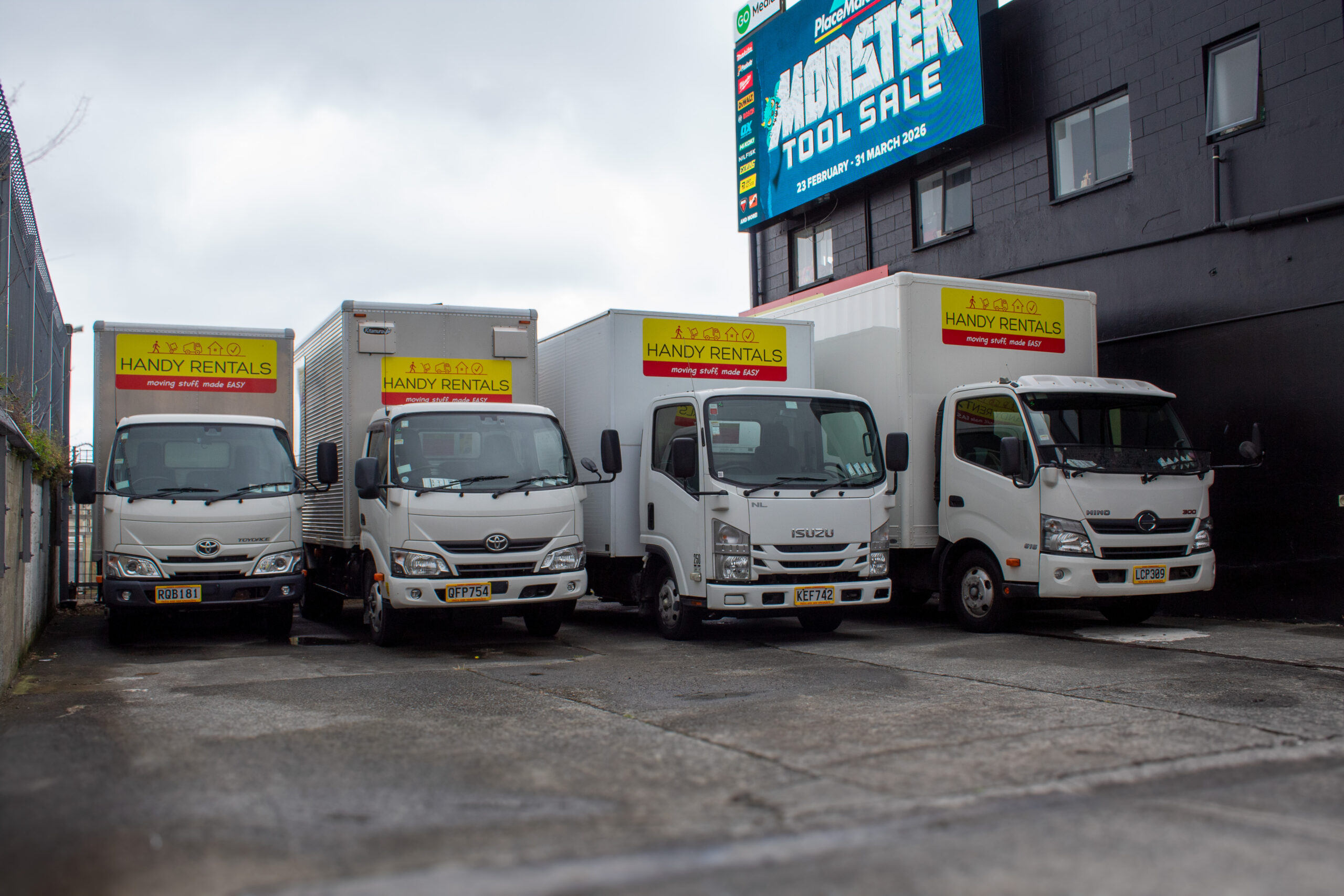 Handy_Rentals_Trucks_In_A_Line Handy_Rentals_Trucks_In_A_Line